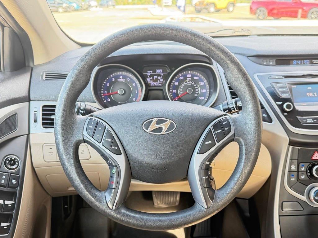Hyundai Elantra  2016