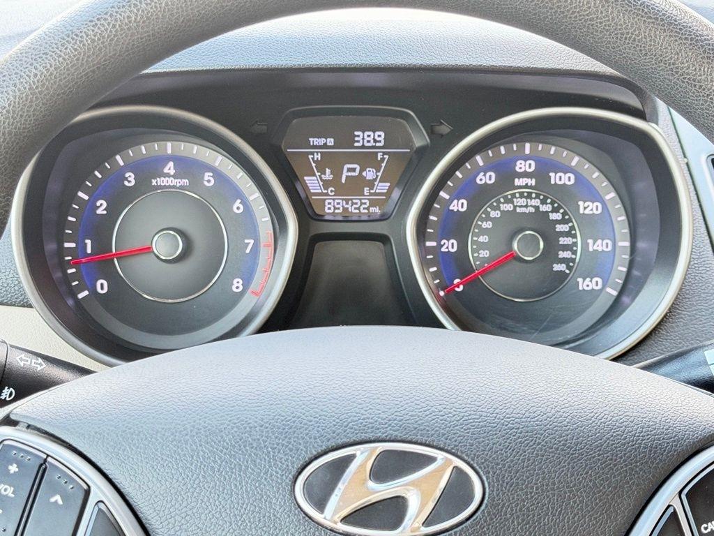 Hyundai Elantra  2016