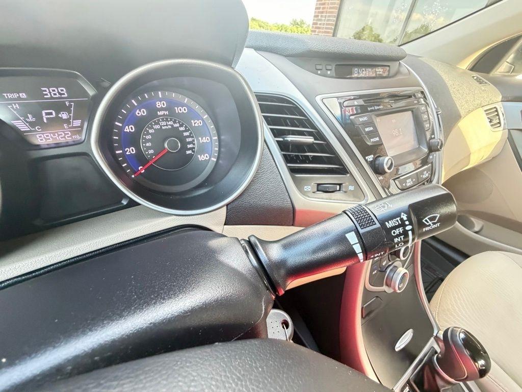 Hyundai Elantra  2016