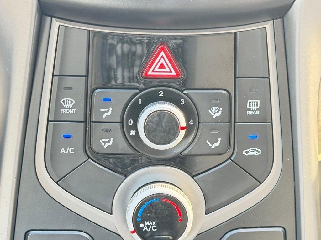 Hyundai Elantra  2016