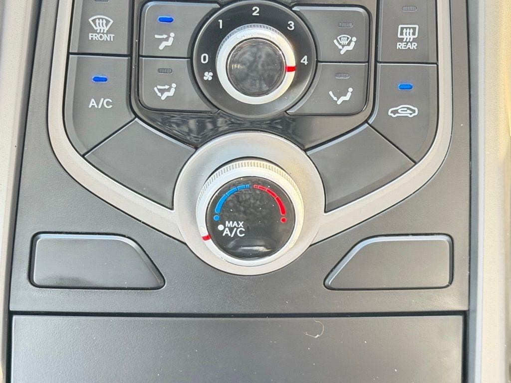 Hyundai Elantra  2016