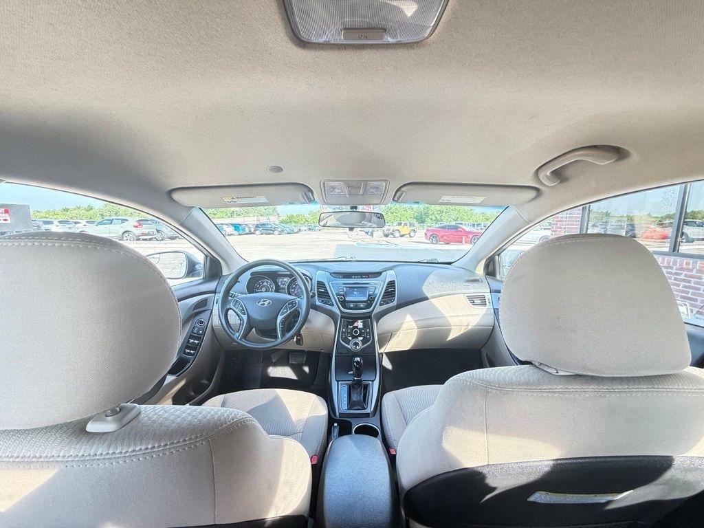 Hyundai Elantra  2016