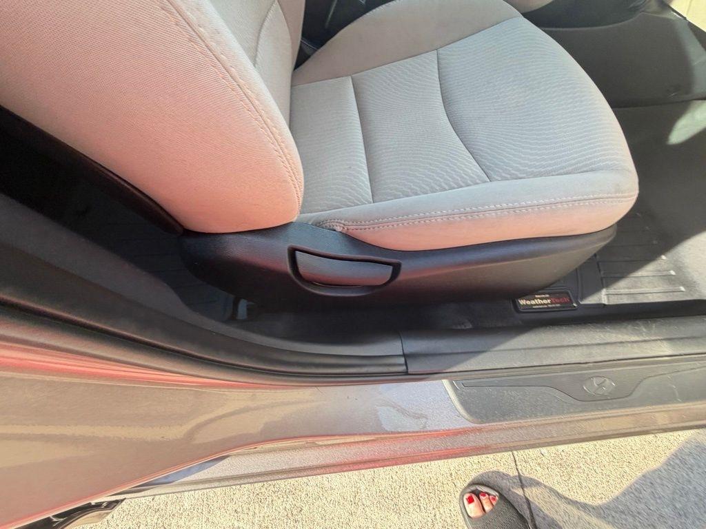 Hyundai Elantra  2016