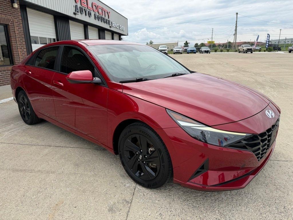 Hyundai Elantra  2023