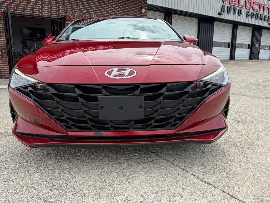 Hyundai Elantra  2023