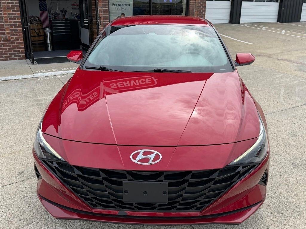 Hyundai Elantra  2023