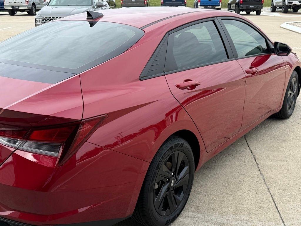 Hyundai Elantra  2023