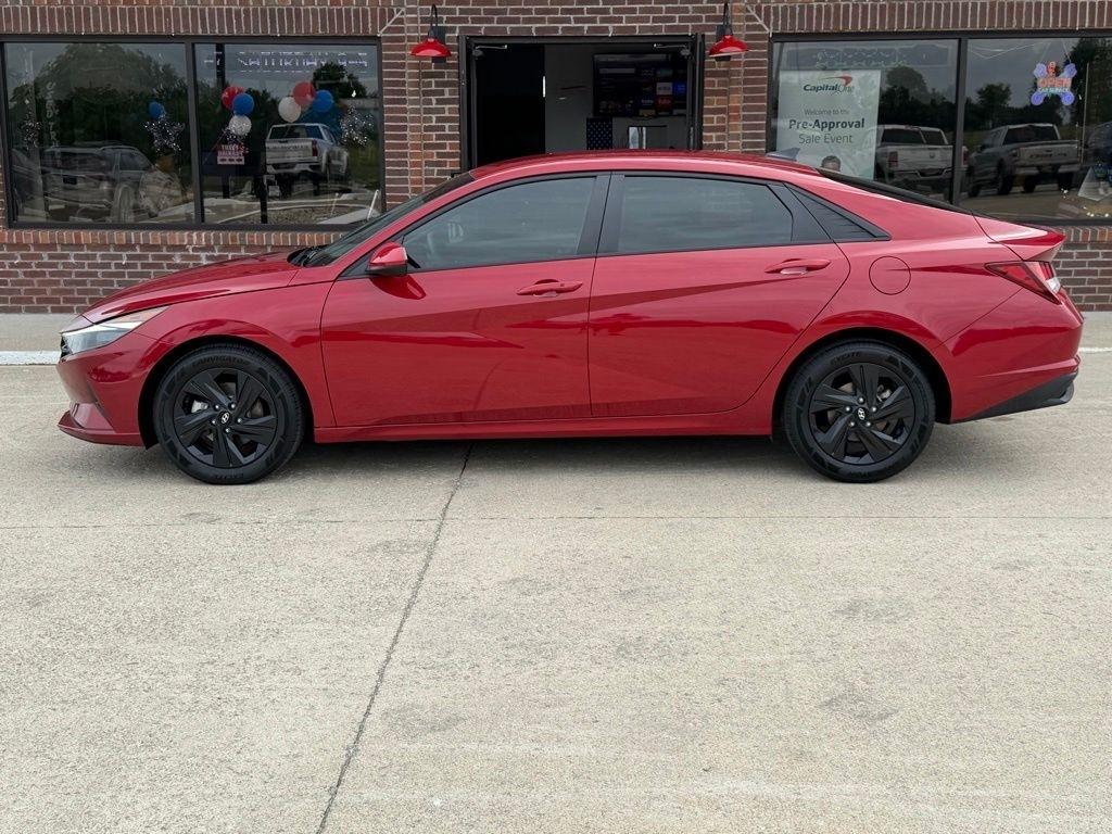 Hyundai Elantra  2023