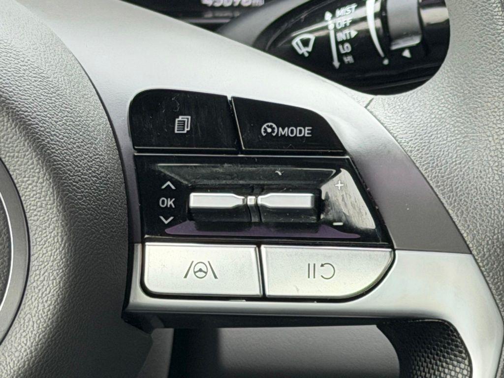 Hyundai Elantra  2023