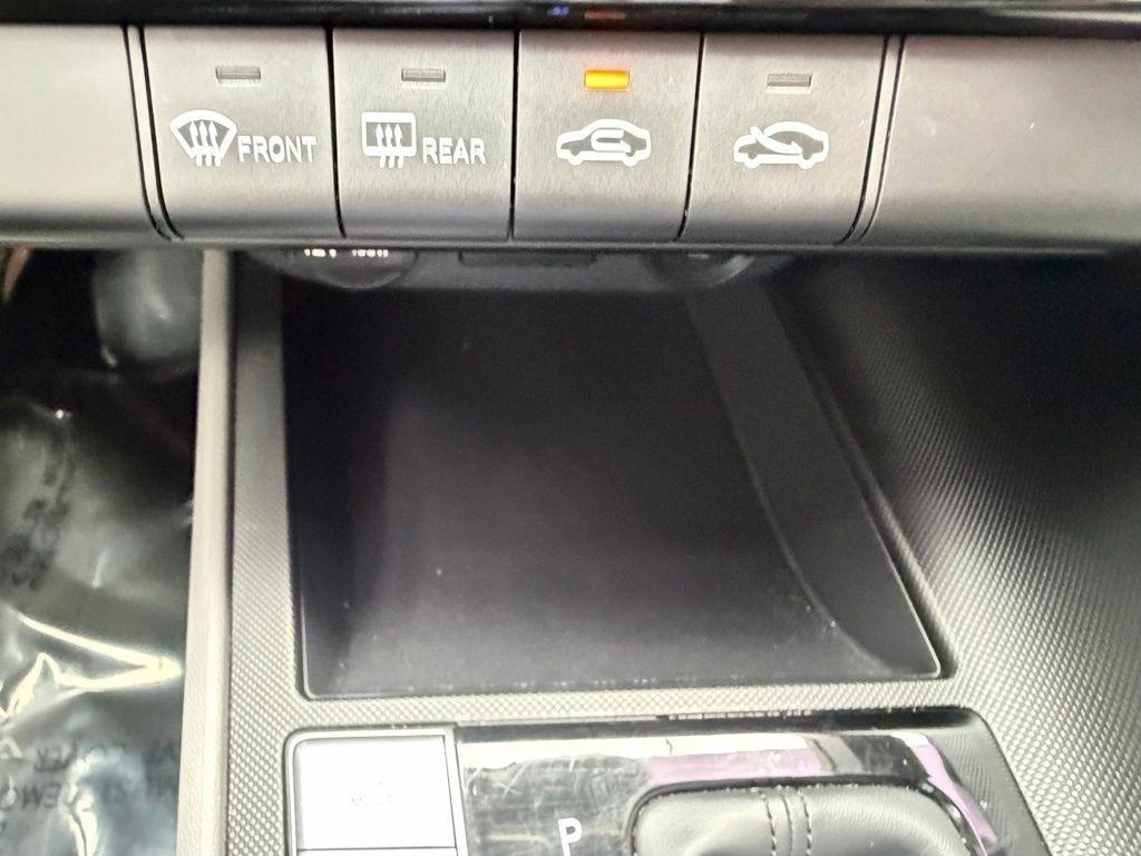 Hyundai Elantra  2023
