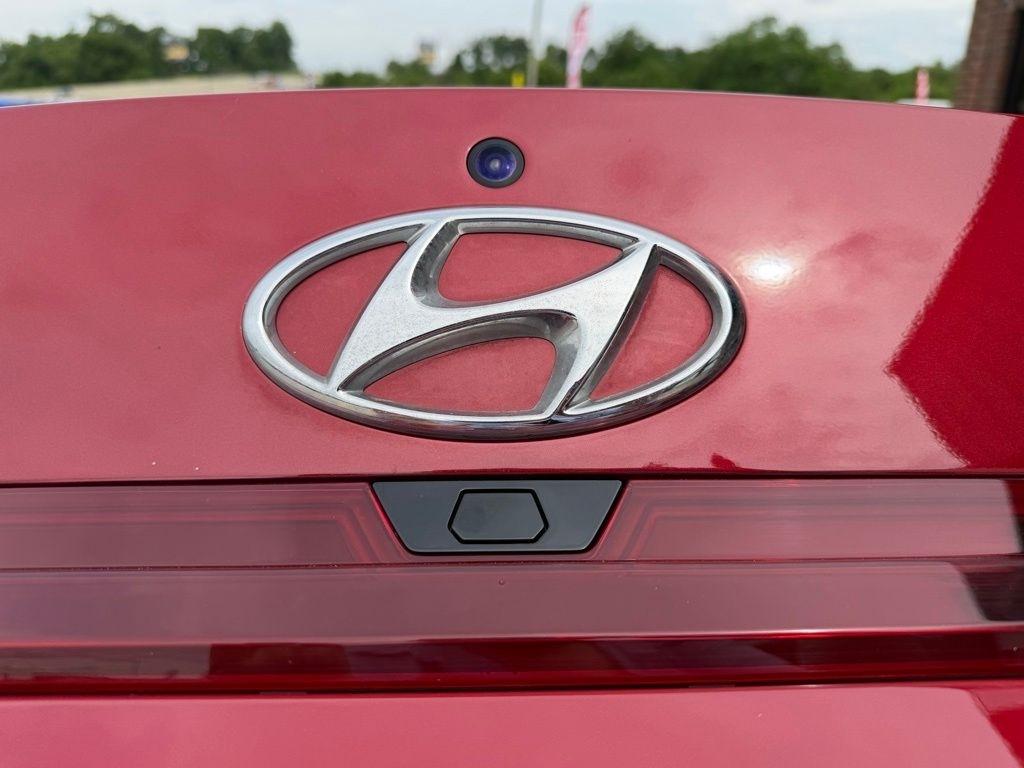 Hyundai Elantra  2023