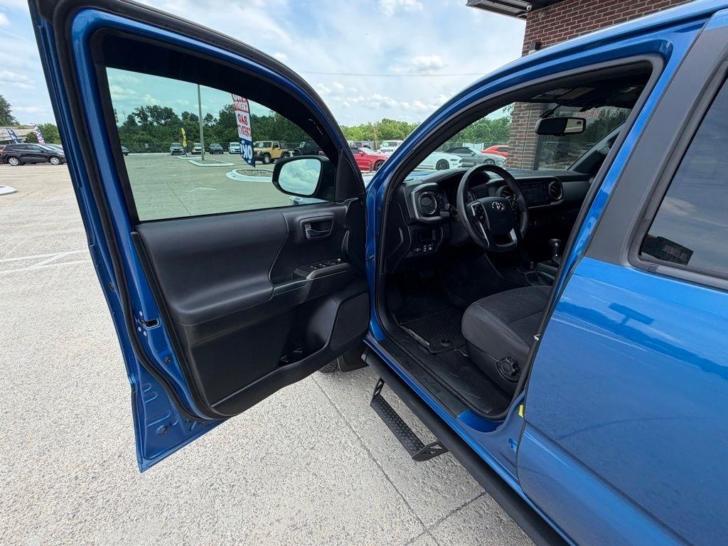 Toyota Tacoma  2017
