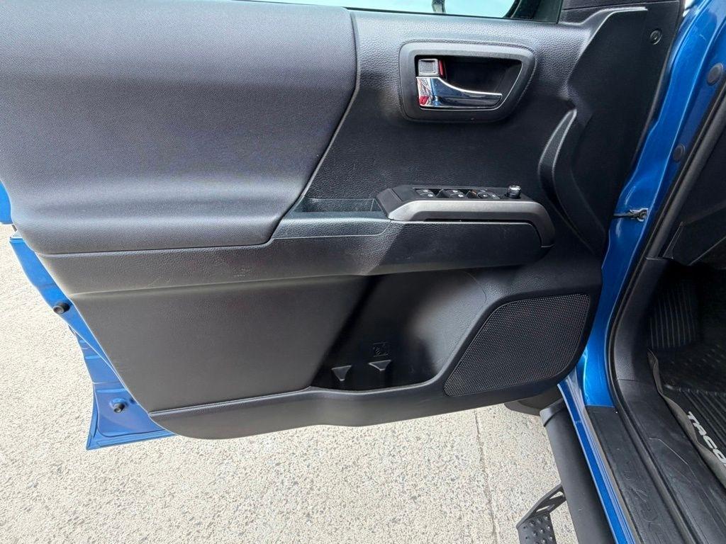 Toyota Tacoma  2017
