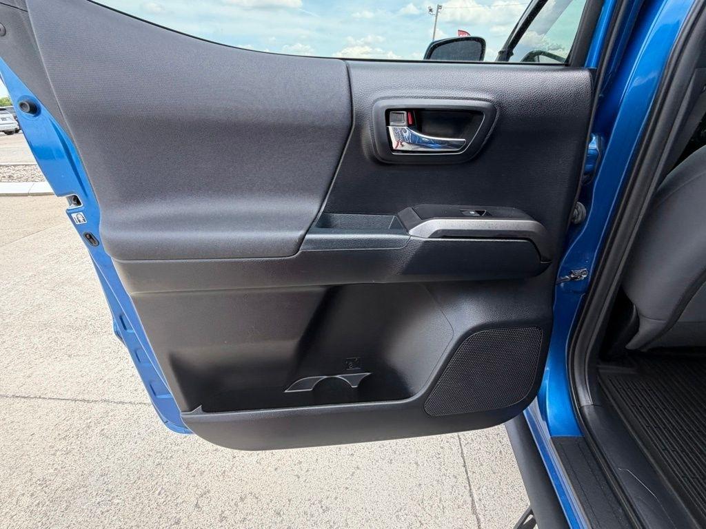 Toyota Tacoma  2017
