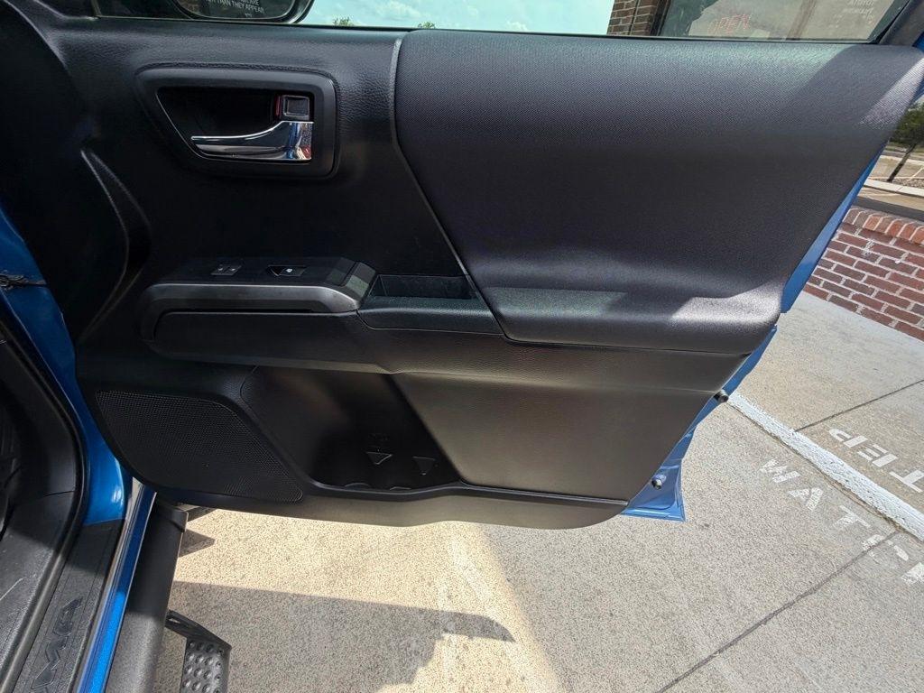 Toyota Tacoma  2017