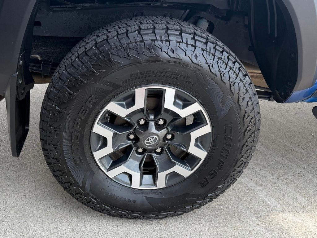 Toyota Tacoma  2017