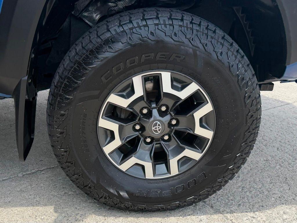 Toyota Tacoma  2017