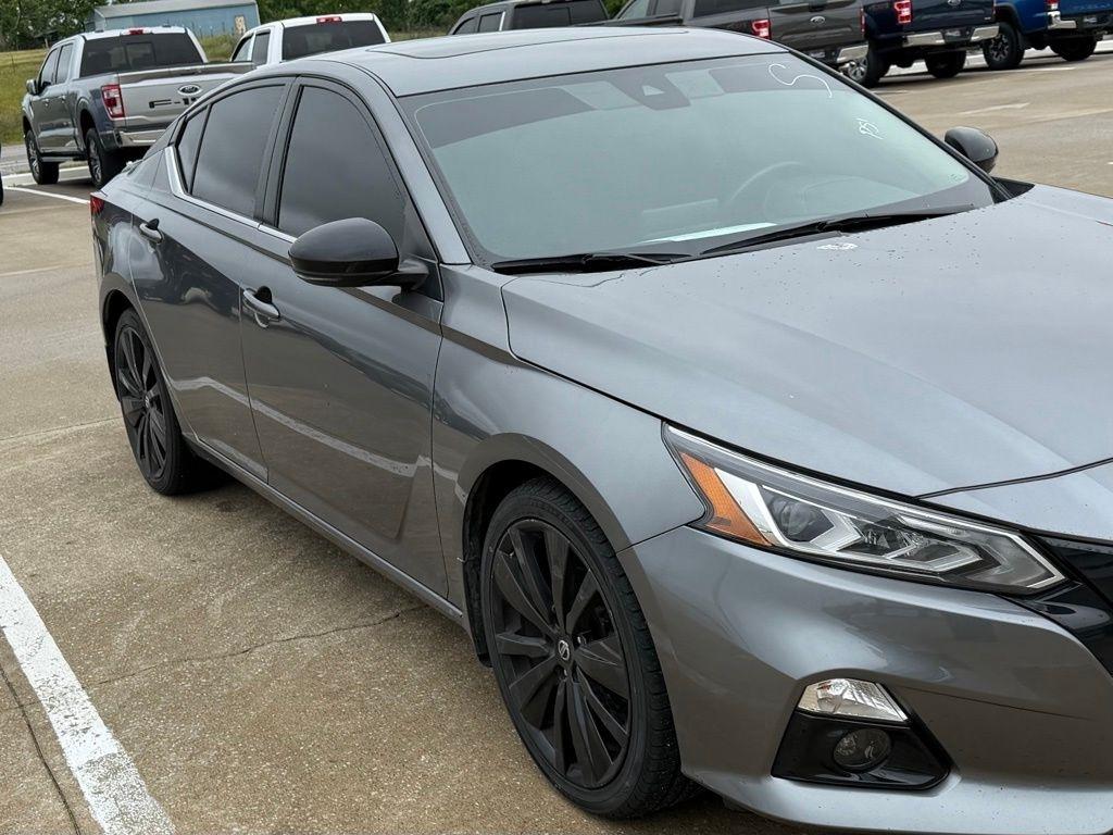 Nissan Altima  2022