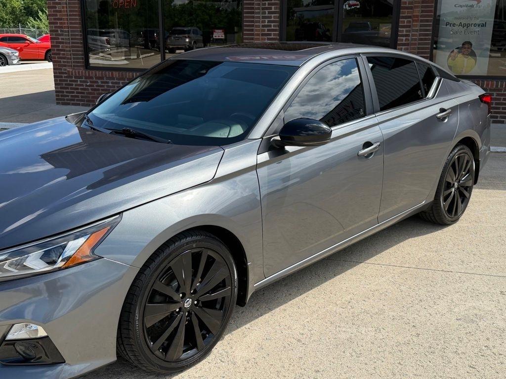 Nissan Altima  2022