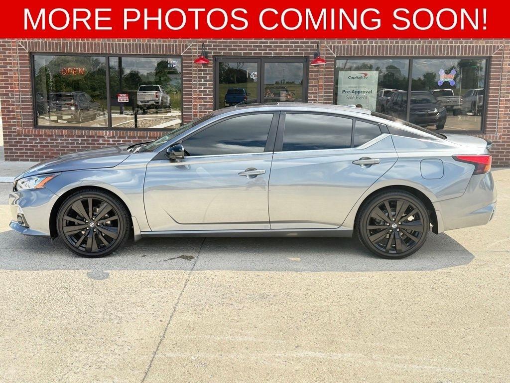 Nissan Altima  2022