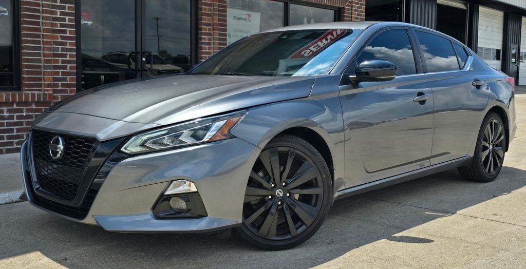 Nissan Altima  2022