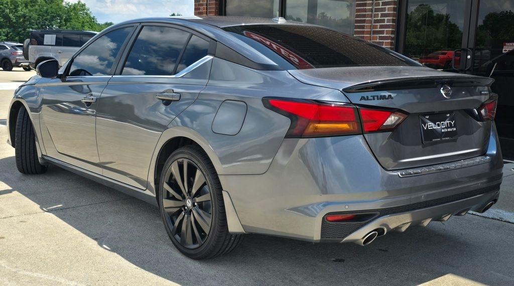 Nissan Altima  2022