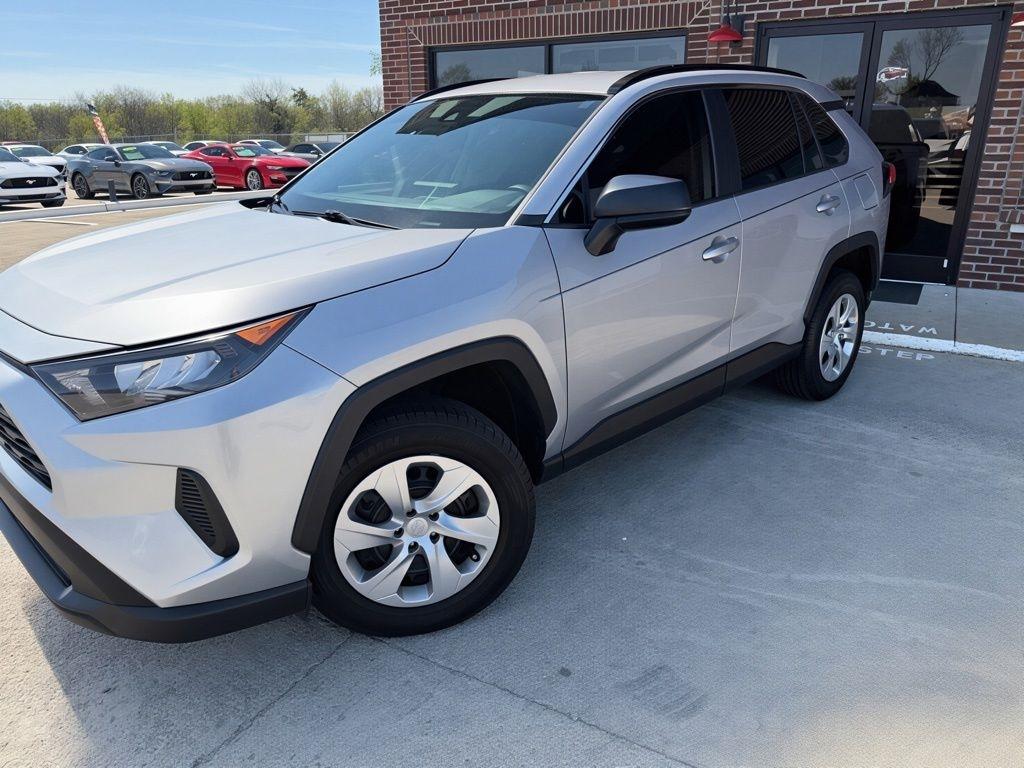Toyota RAV4  2021