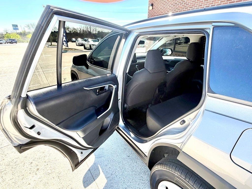 Toyota RAV4  2021