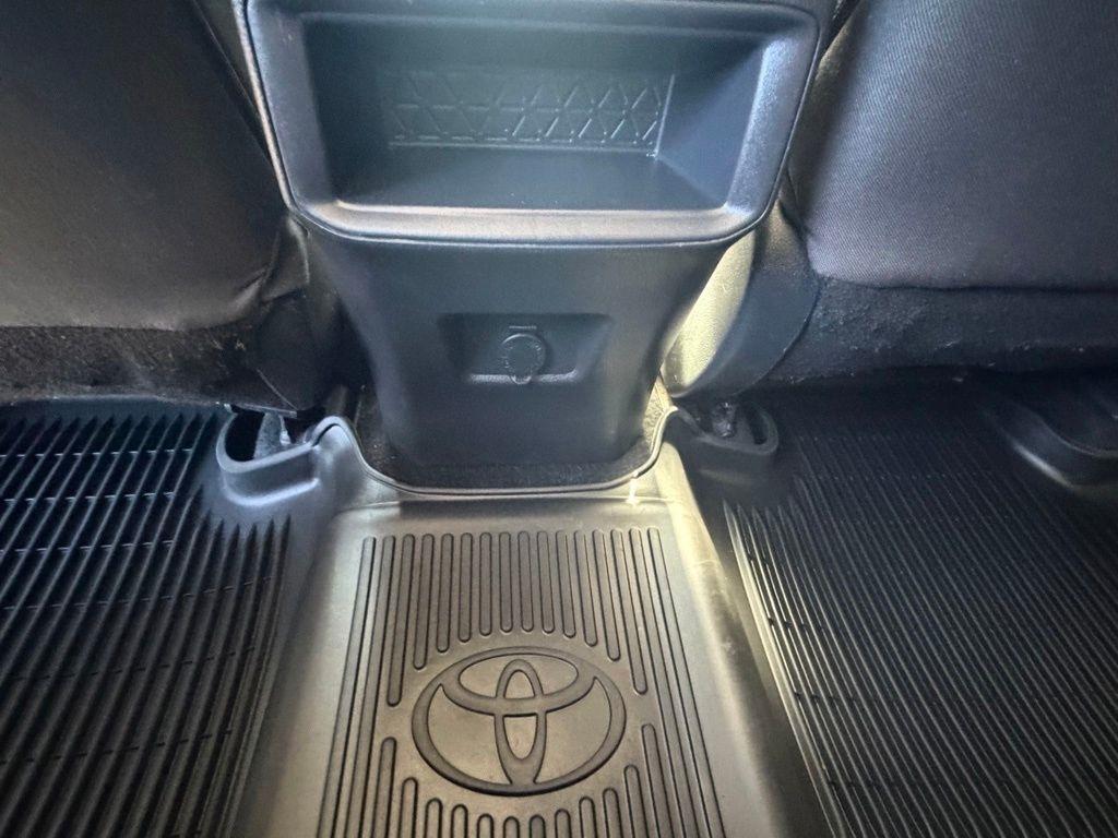 Toyota RAV4  2021