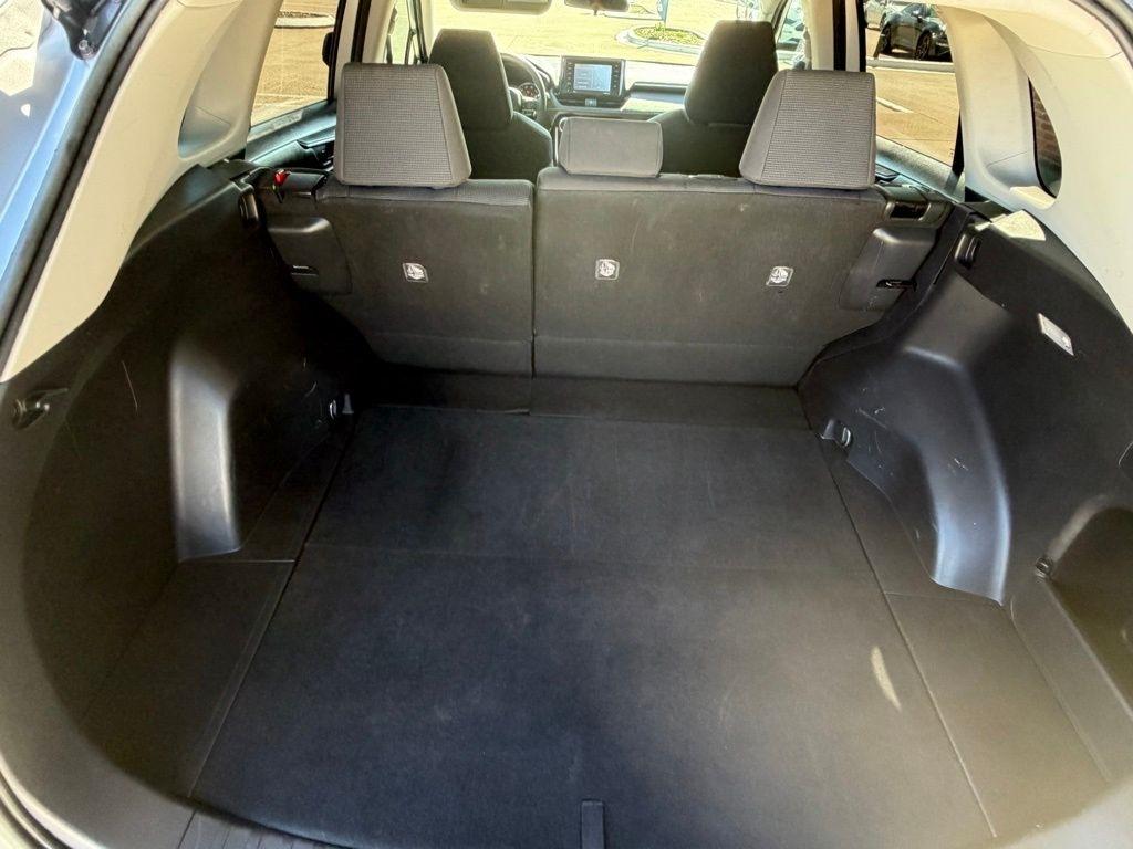Toyota RAV4  2021