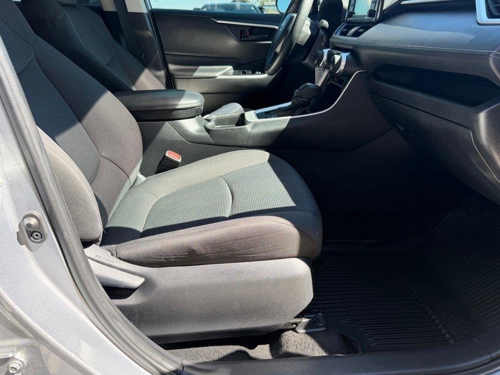 Toyota RAV4  2021