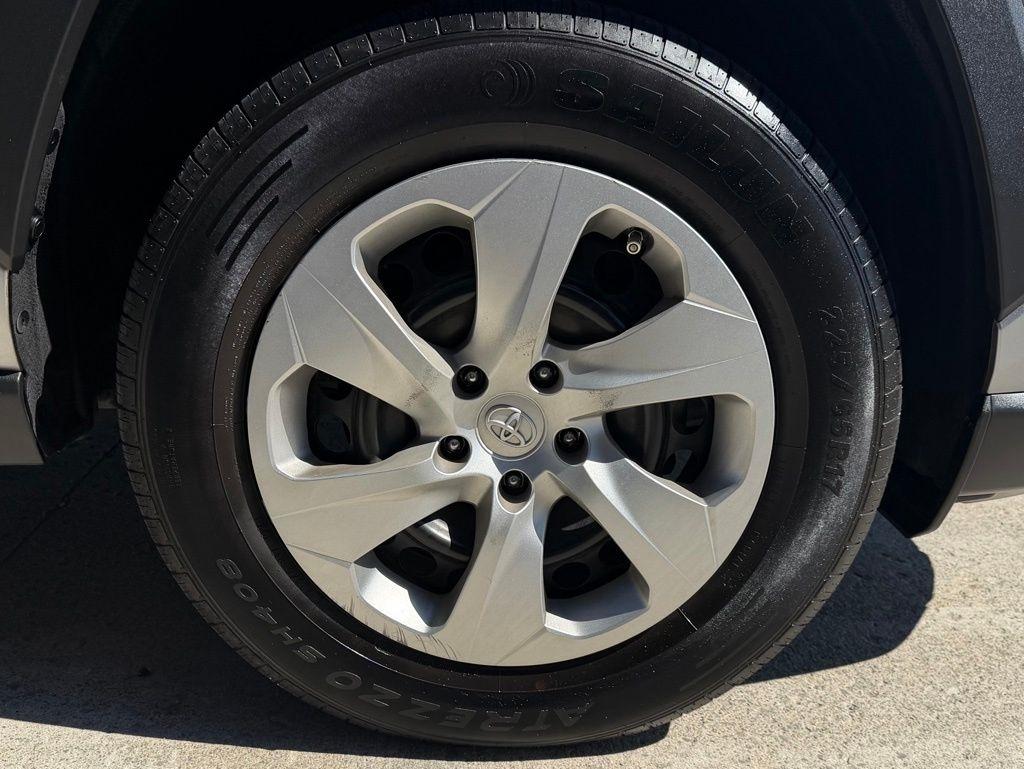Toyota RAV4  2021