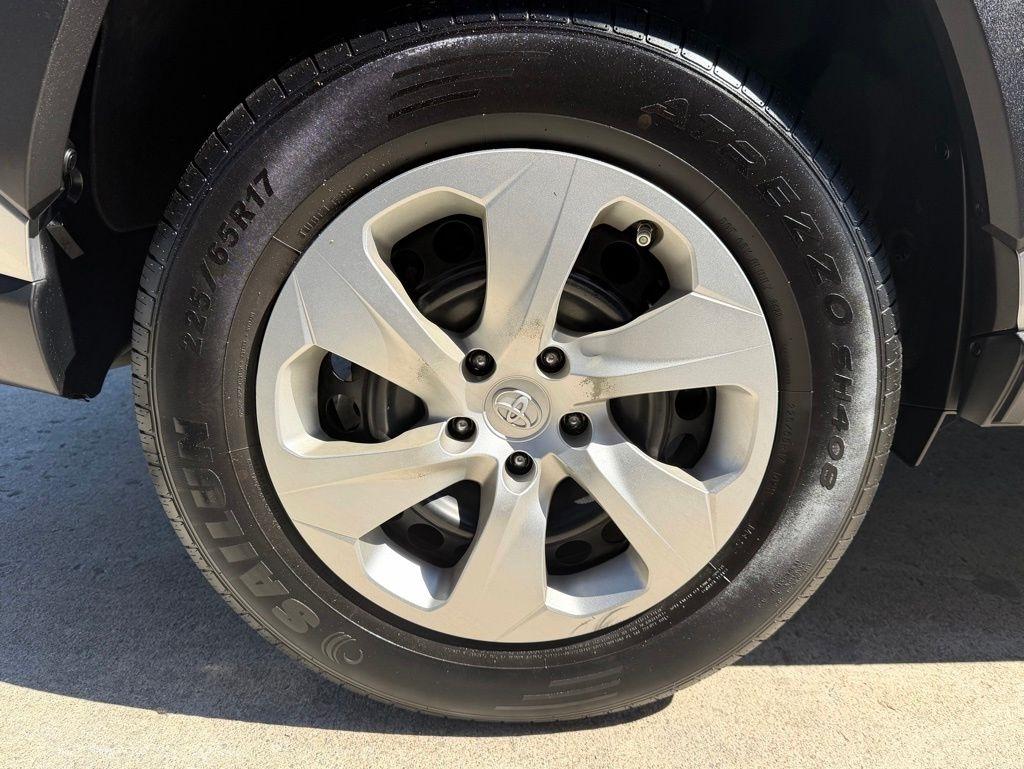 Toyota RAV4  2021