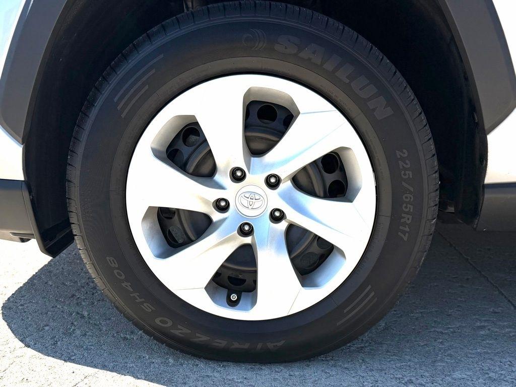 Toyota RAV4  2021