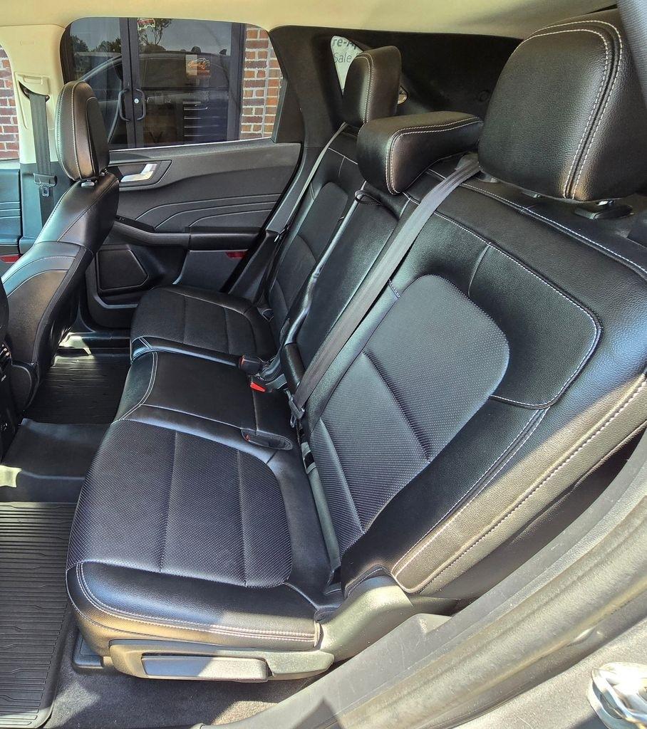 Ford Escape Plug-in Hybrid  2022