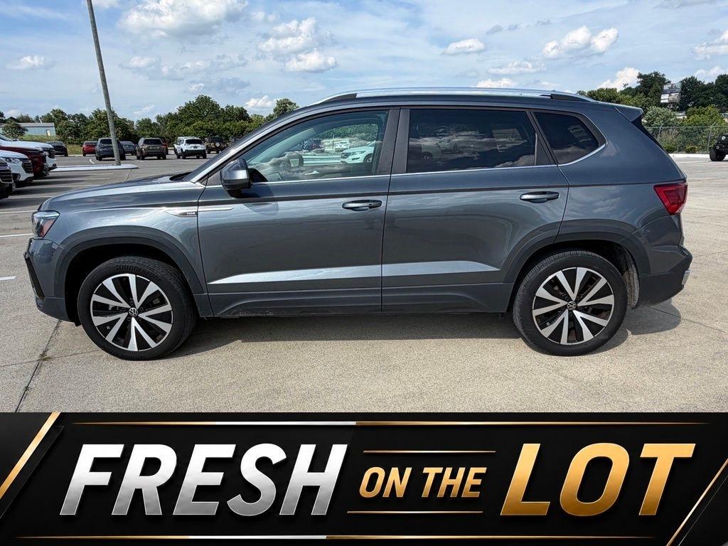 Volkswagen Taos  2022