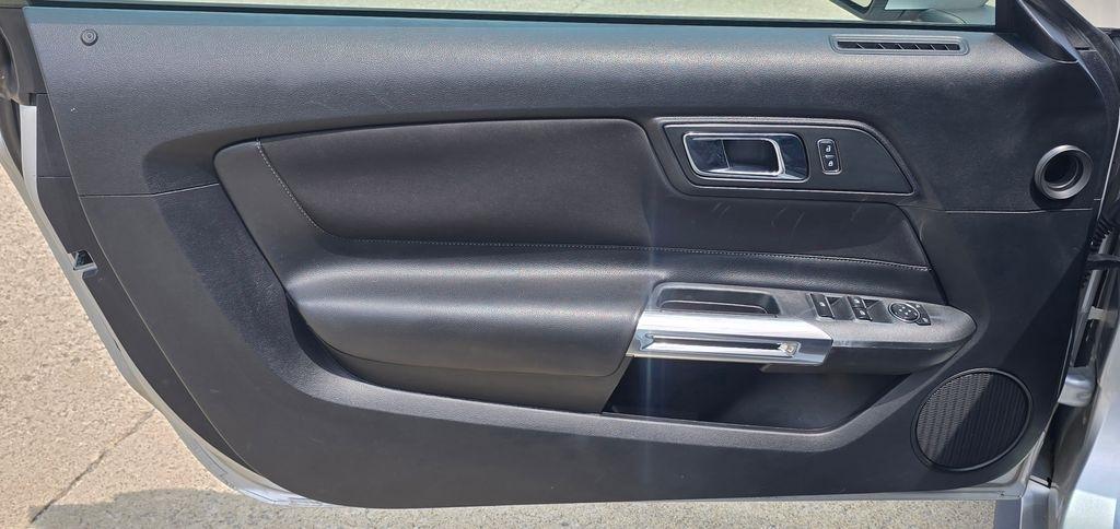 Ford Mustang  2016