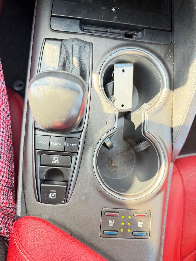 Toyota Camry  2022