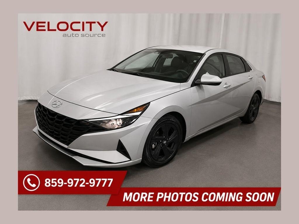 Hyundai Elantra  2023