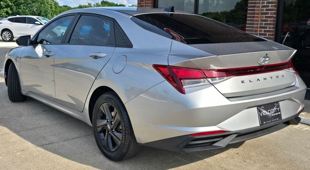 Hyundai Elantra  2023