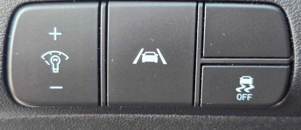 Hyundai Elantra  2023