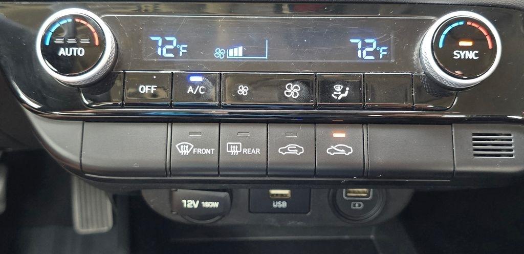 Hyundai Elantra  2023