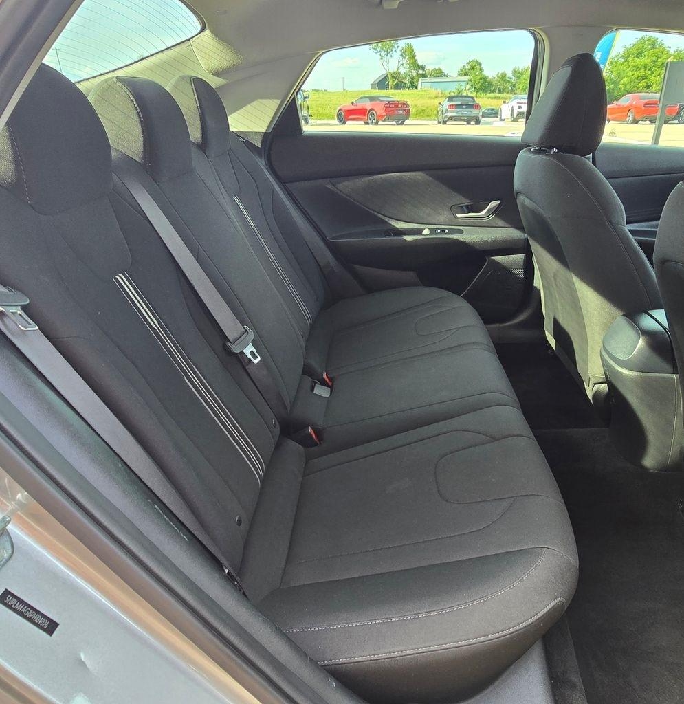 Hyundai Elantra  2023