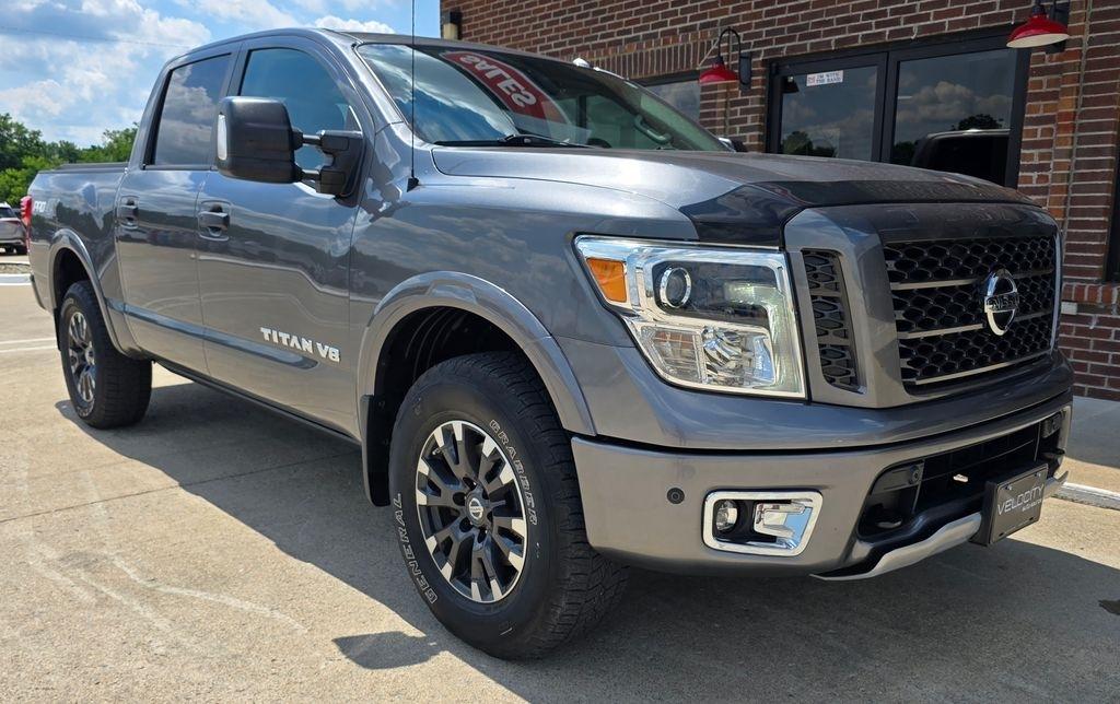 Nissan Titan  2019