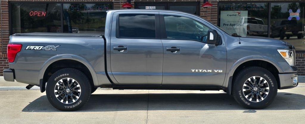 Nissan Titan  2019