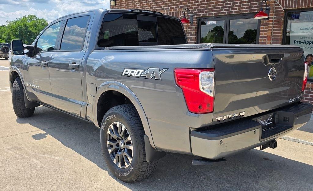 Nissan Titan  2019