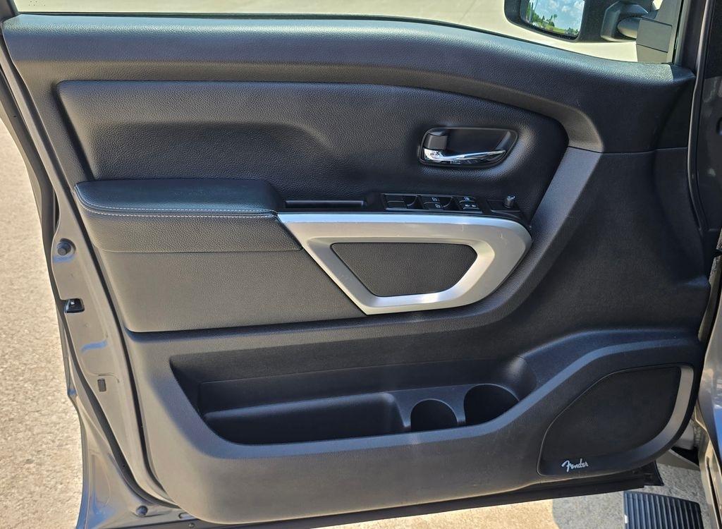 Nissan Titan  2019