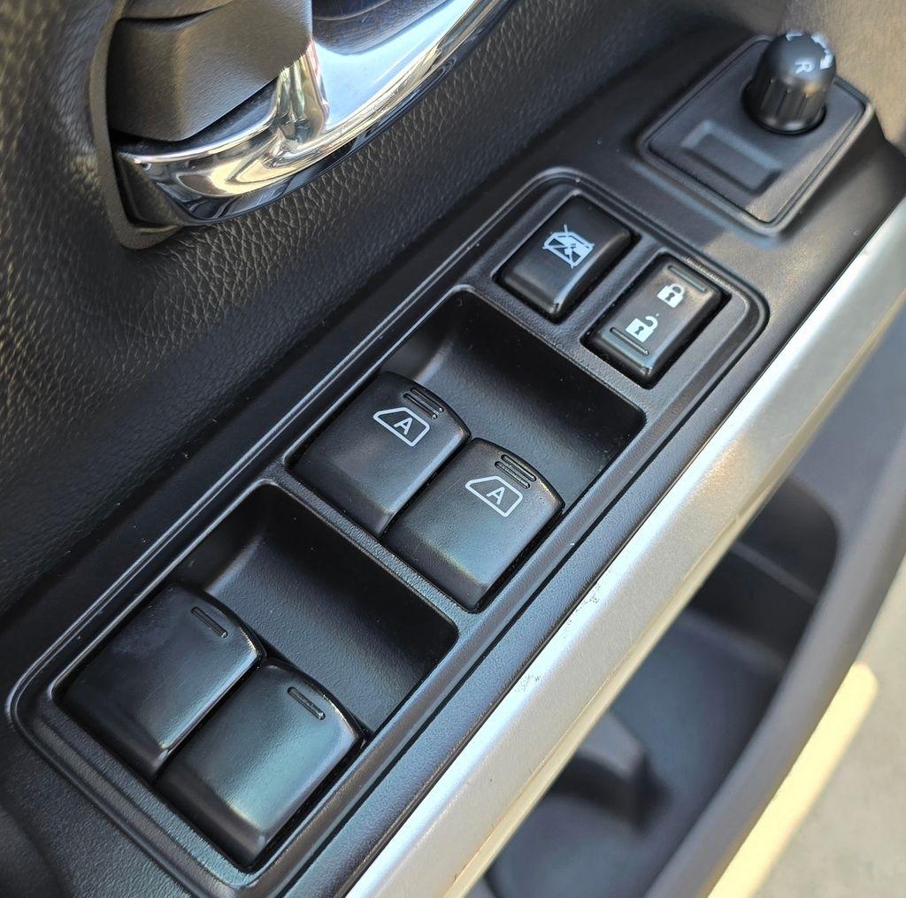 Nissan Titan  2019