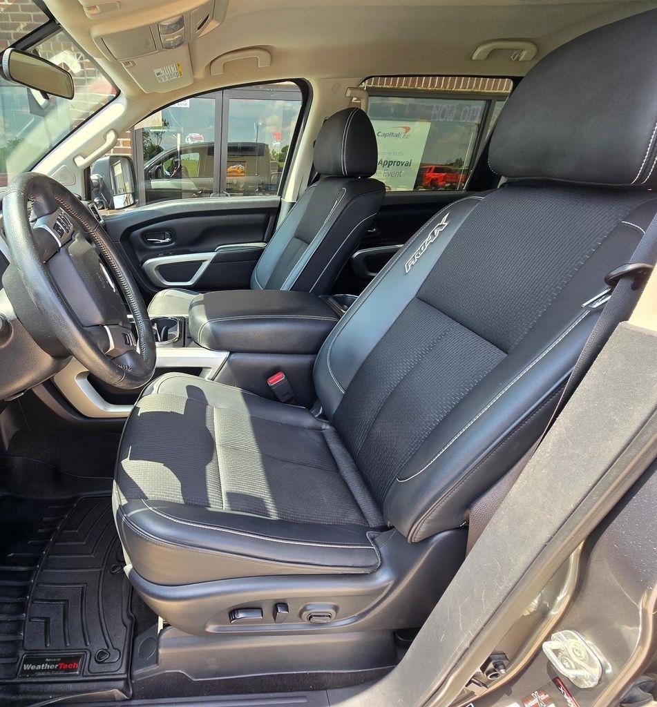 Nissan Titan  2019