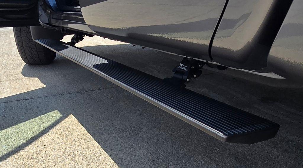 Nissan Titan  2019
